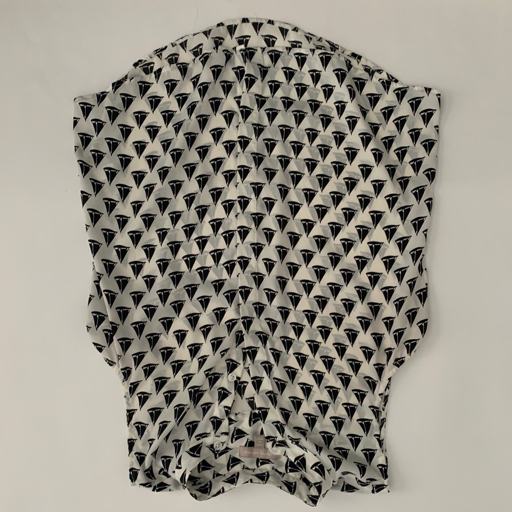 Banana Republic Sailboat Sleeveless shirt